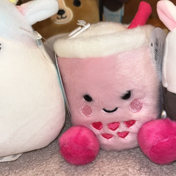 Bundle Squishmallow Palm Pal 5” Connor, 5”Candess and Pink Boba Palm Pal - Picture 3 of 4